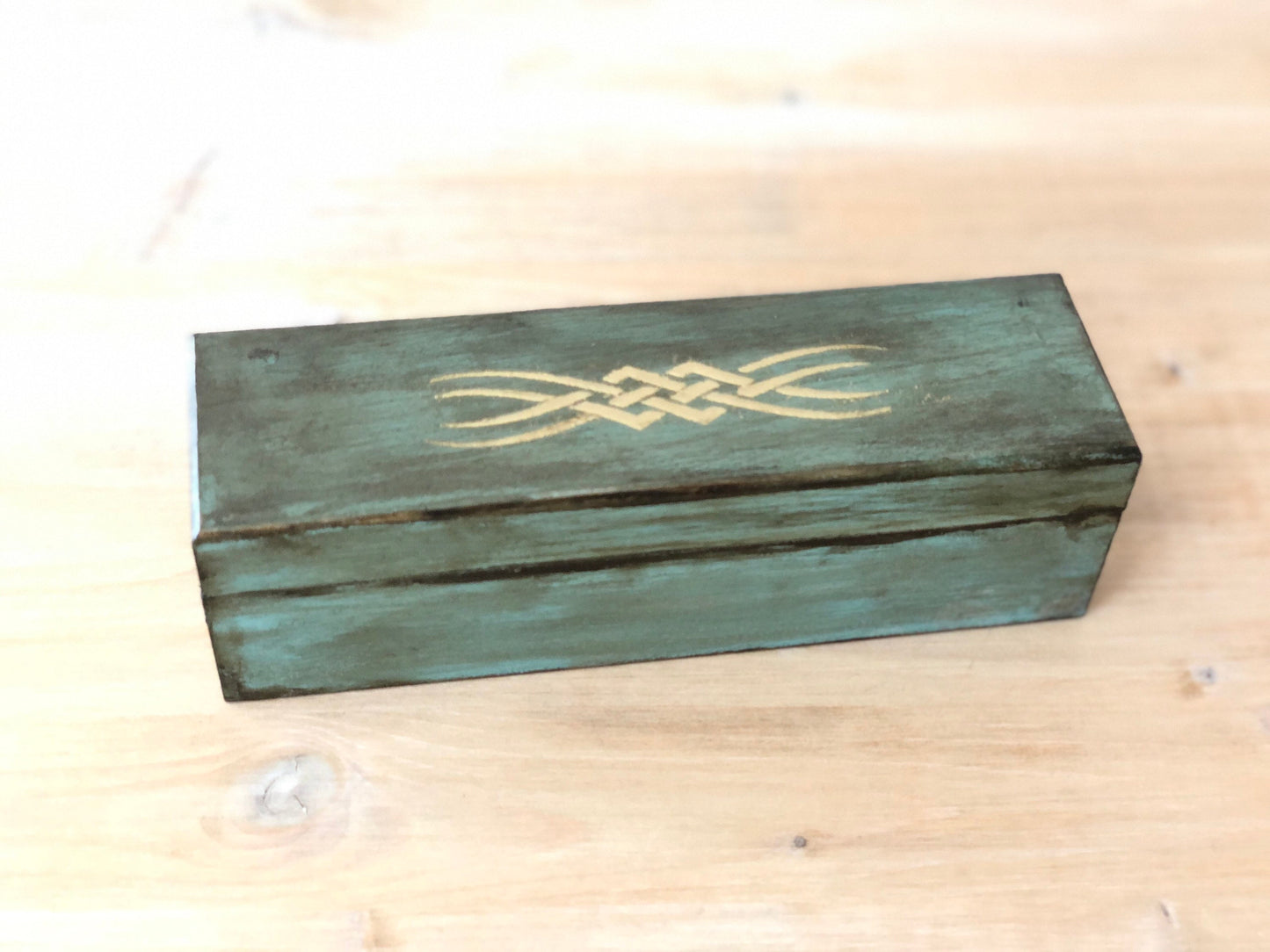 Small Wooden Dice Storage Box, Celtic Knot Symbol Decorative Jewel Box, Trinket Case Memory Box, Elegant Pencil Case, RPG Table top Gift