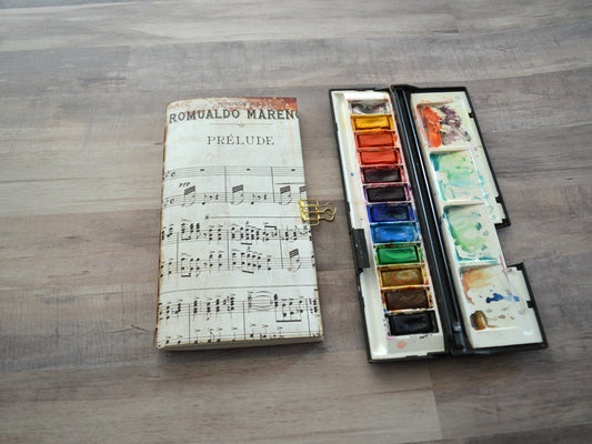 Small Sketchbook with 300gsm Watercolor paper, Travelers Notebook Insert with Pockets, Gift for Music Lover Artist, Travel Journal Scrapbook