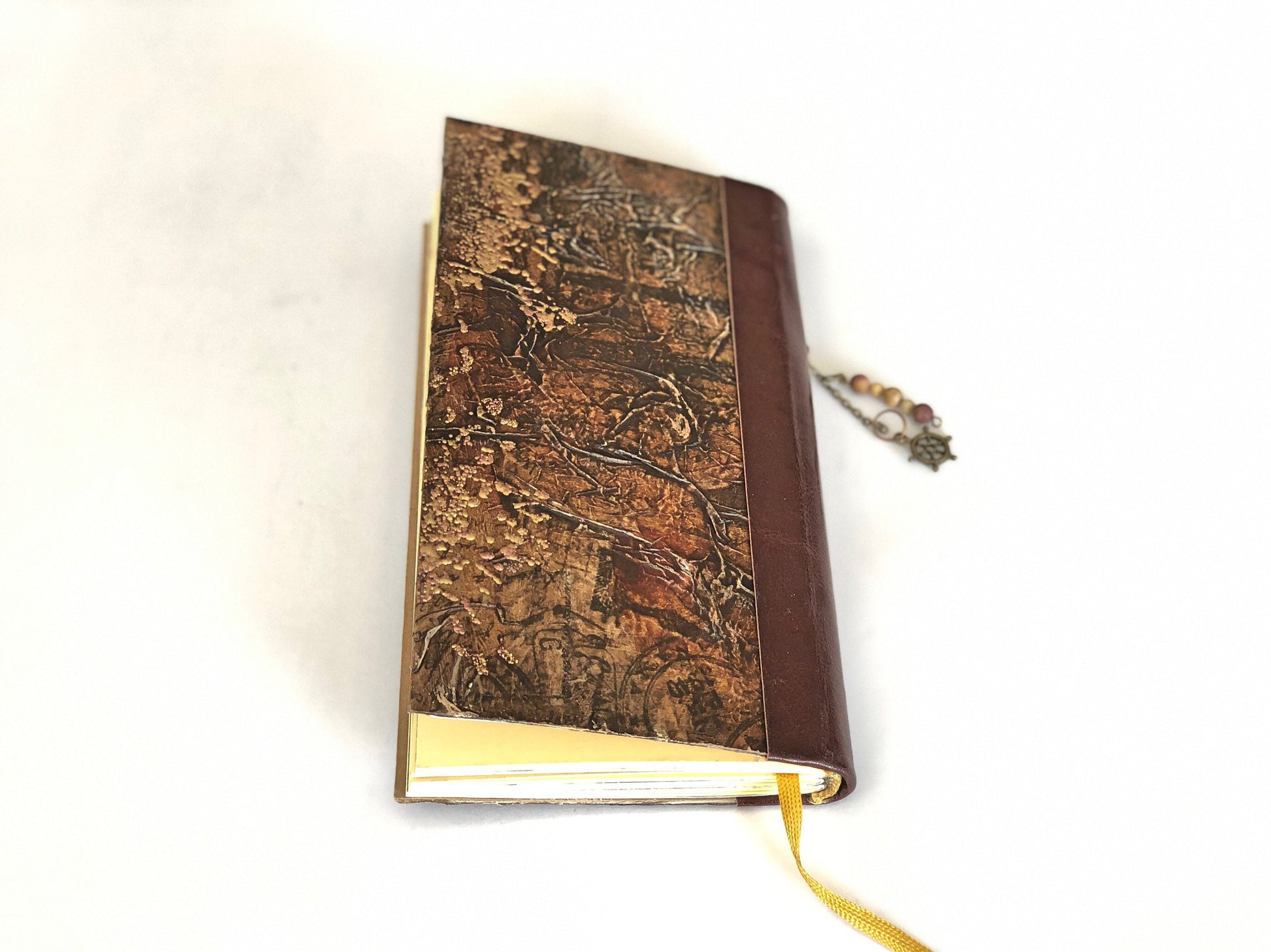 Travel Journal - Inspiring Adventure Notebook for Travelers — Bookishly